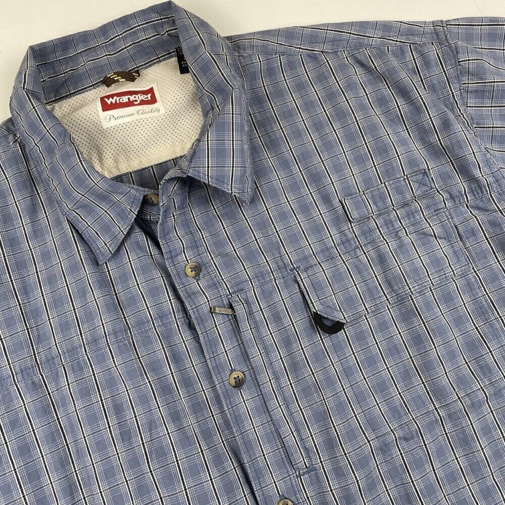 Wrangler Hiking Shirt Mens 2XL Blue Pockets Outdoor Fishing Check Short Sleeve